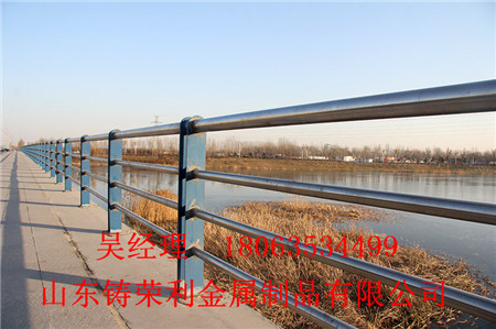 钢板立柱不锈钢复合管 桥梁护栏排钢板立柱切割喷塑